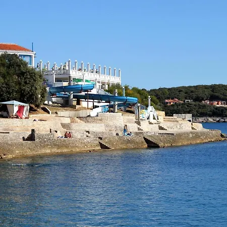 With A Parking Space - 11049 Pula